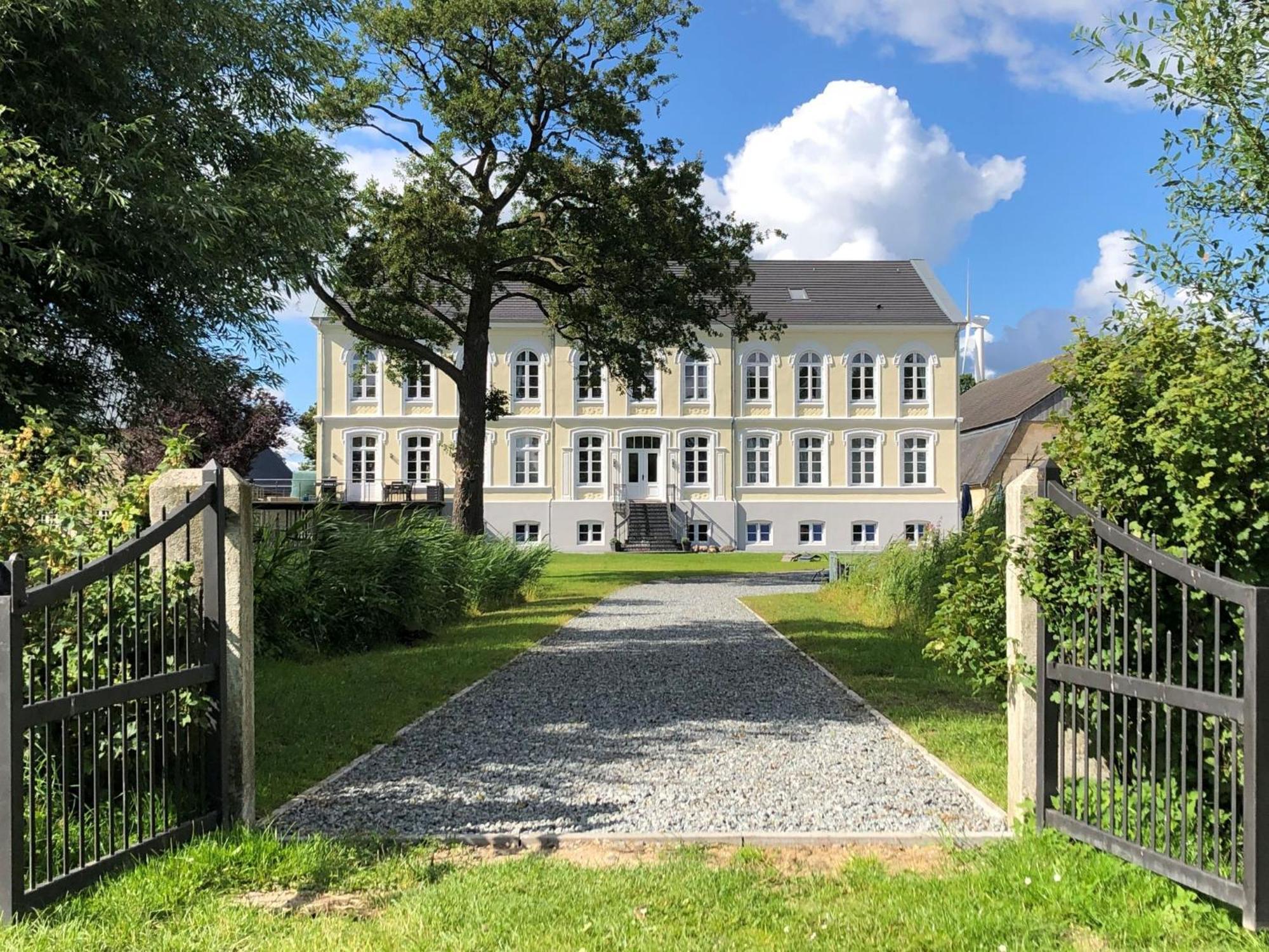 Ferienwohnungen Herrenhaus Gut Oestergaard Steinberg  Exterior foto